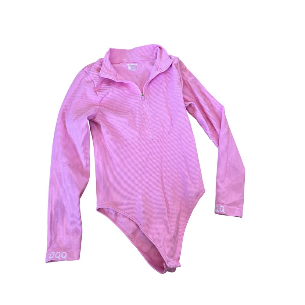 OQQ baby pink ribbed long sleeve boysuit  1/4‎ zip